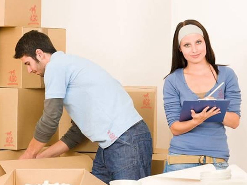 universal packers and movers